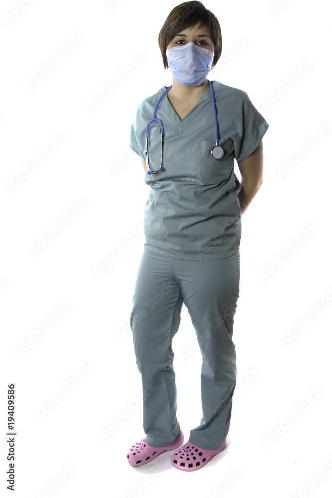 femme médecin avec un masque de protection
