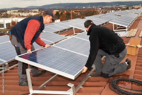 mounting solar panels 10