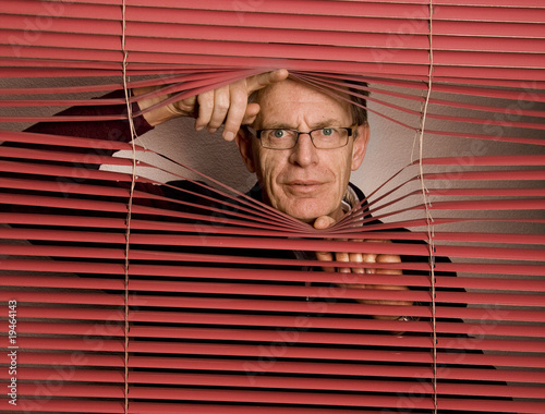 spying trough blinds
