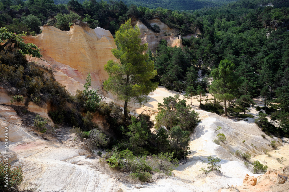 Roussillon ochre quarry (Luberon)