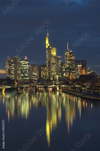 Abendliche Skyline Frankfurt Main