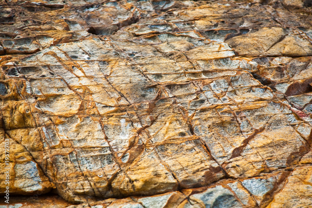 harmonische farbige Strukturen und Flächen am Felsen harmonische farbige Strukturen und Flächen am Felsen