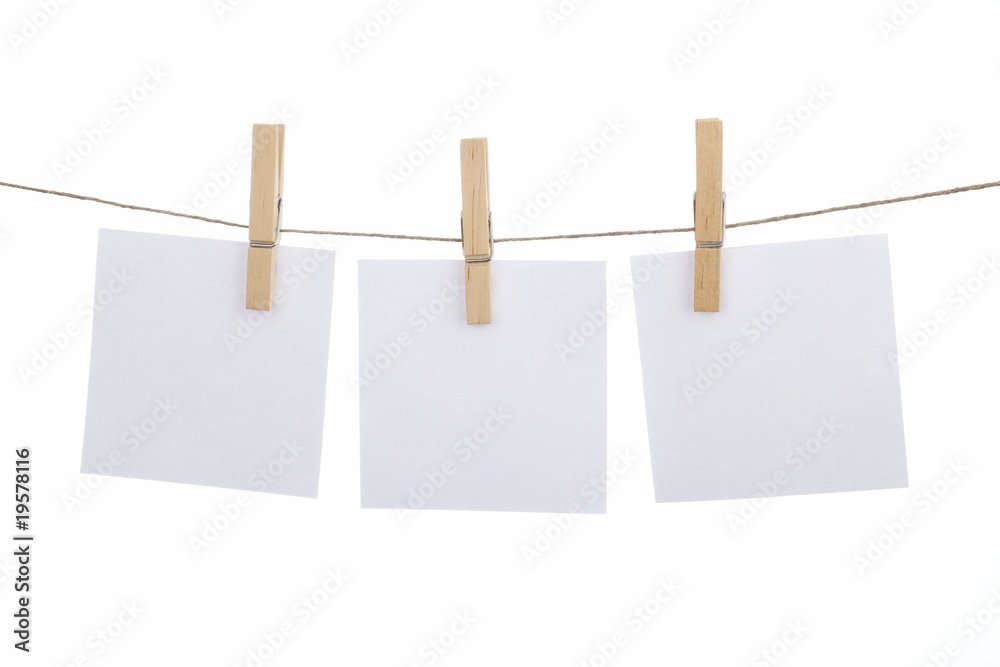 Notizzettel auf Wäscheleine Notizzettel auf Wäscheleine