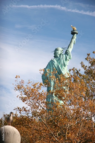 LIBERTY STATUE TRAVEL NEW YORK