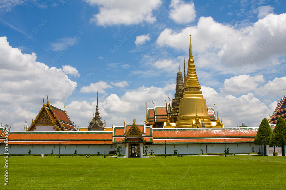 Naklejka premium The temple in the Grand palace area in Bangkok, Thailand