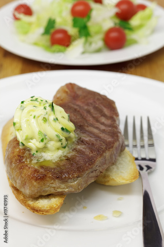 Rumpsteak mit Kräuterbutter