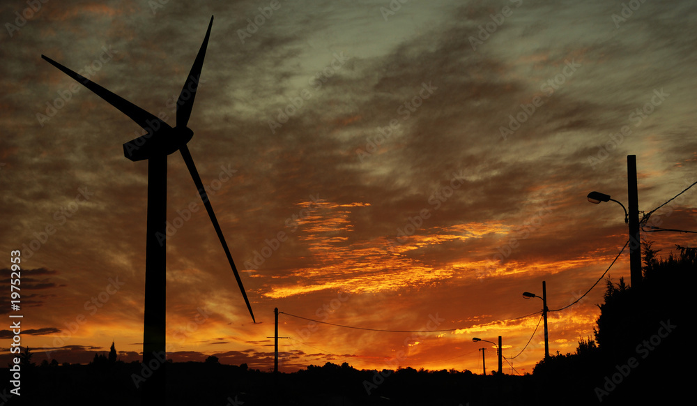 Obraz premium éolienne tombée de la nuit