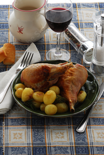 Tacchino allo spiedo e patate - Secondi di carne photo