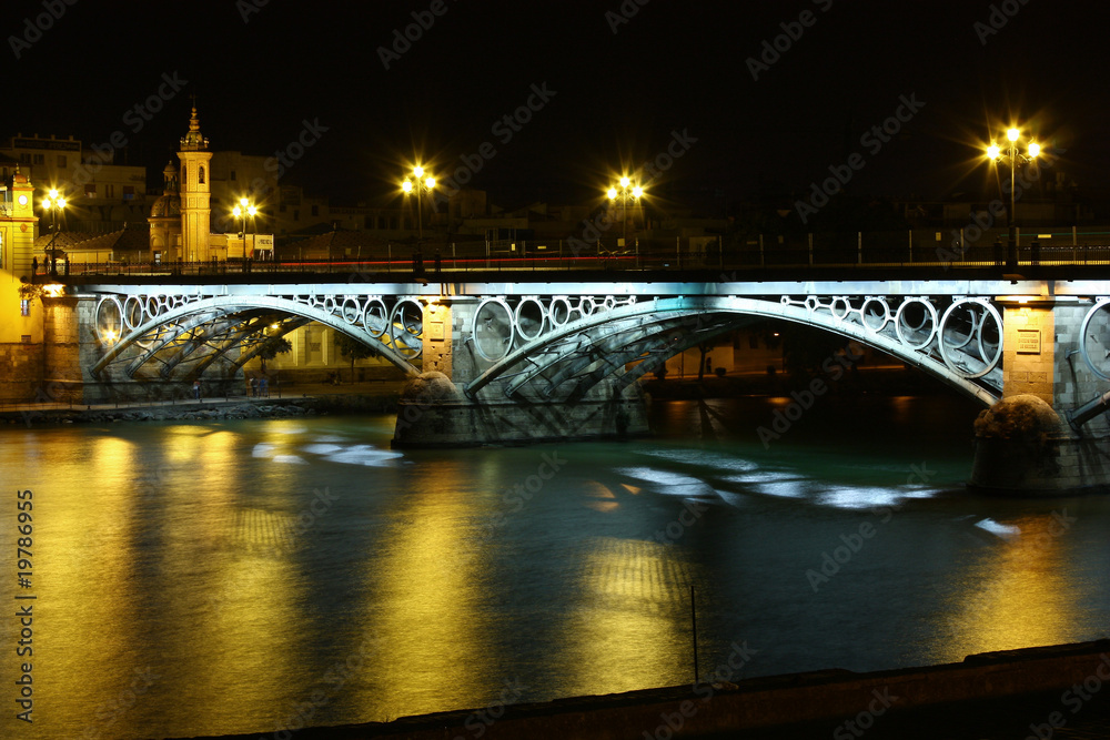 Fototapeta premium Puente de Isabel II de noche, Sevilla