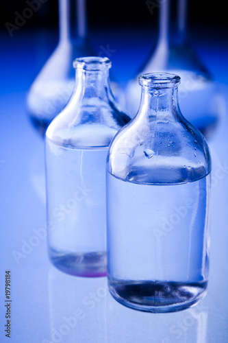Blue chemistry vials © Sebastian Duda