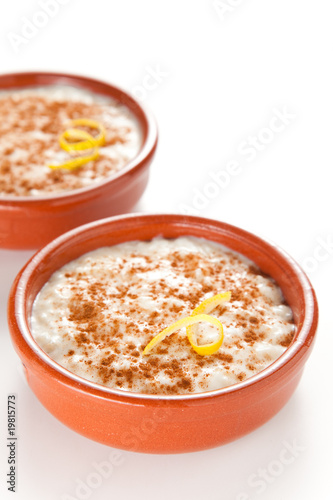 tasty cinnamon rice pudding dessert