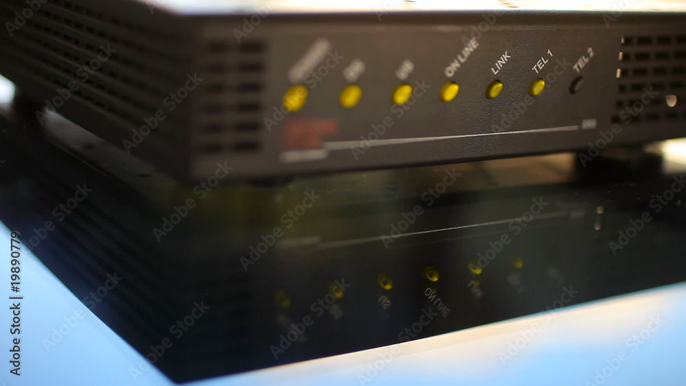 Router wireless camera moving from down to up Router wireless camera moving from down to up
