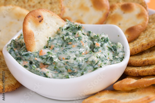 Spinach Dip & Crackers