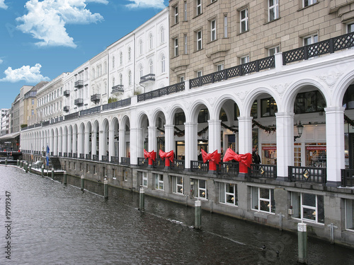 Alsterarkaden in Hamburg photo