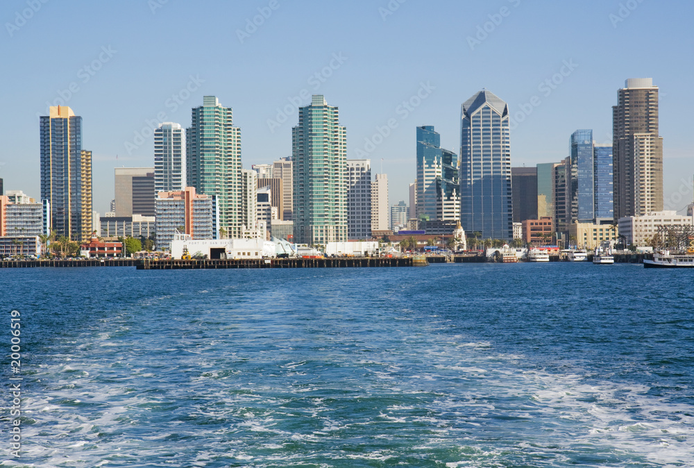Obraz premium Skyline of San Diego from the water
