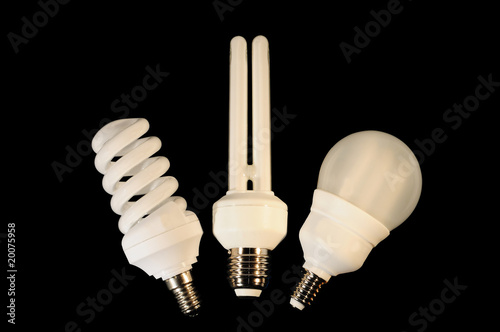 Tre lampade a risparmio energetico isolate