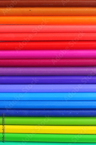 crayons multicolores