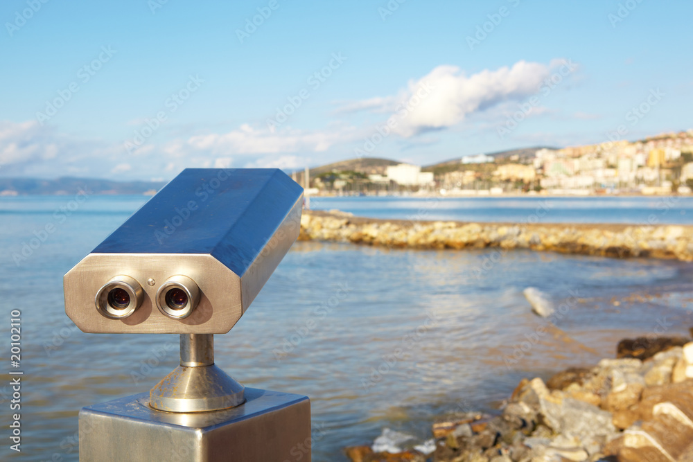 Coin operated viewer