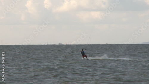 Kitesurfer in action 2