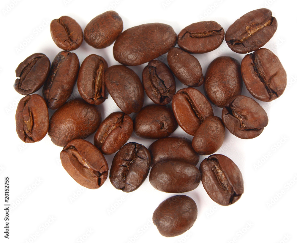 Obraz premium Coffee beans isolated on white