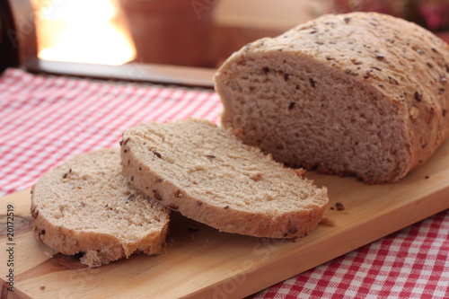 Sliced wholemeal bread with seeds