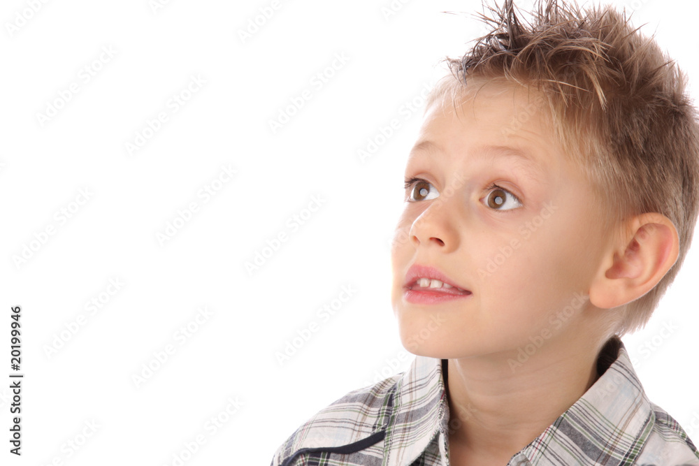 staunender junge staunender junge