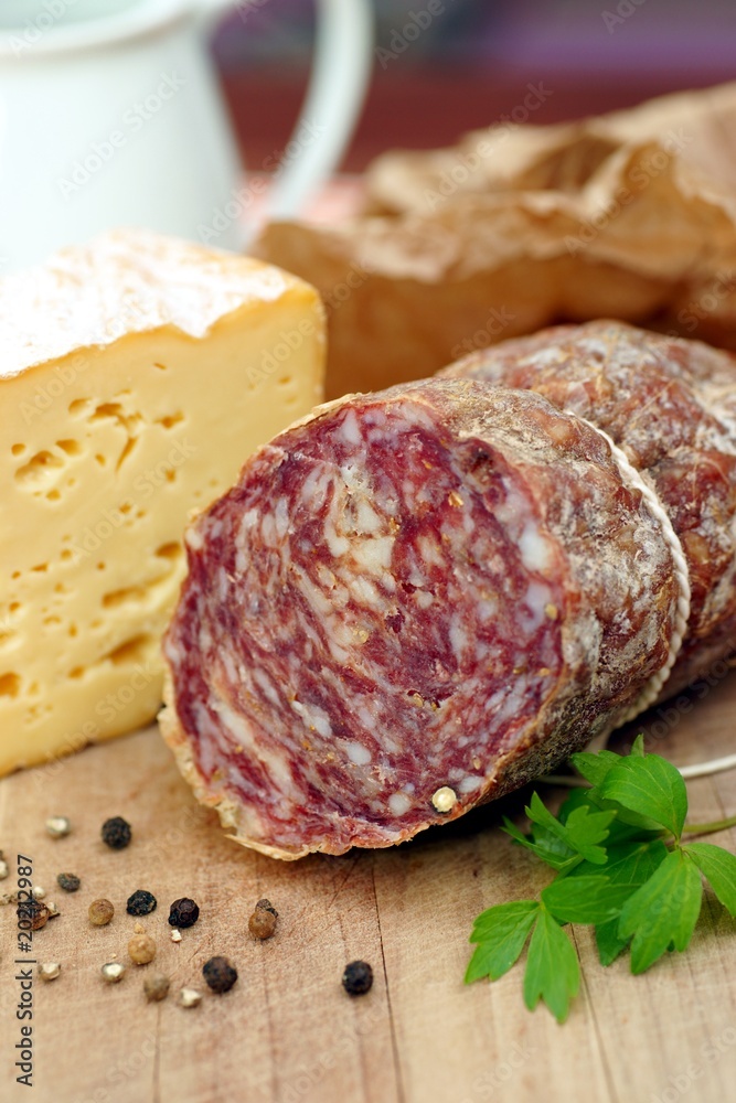 Luftgetrocknete Salami Luftgetrocknete Salami