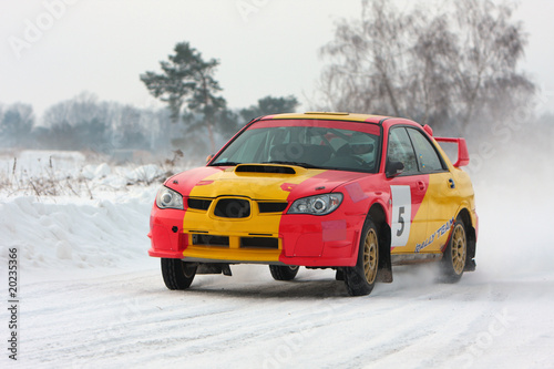 Racing car