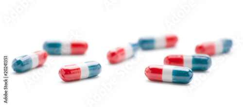 Cuadro en lienzo Red White and Blue Gelcaps on White