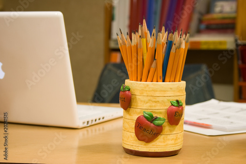 Fotografía Laptop and Pencils on a Teacher's Desk
