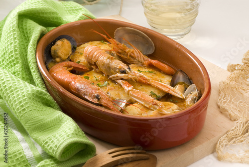 Tableau sur toile Spanish cuisine. Catalan fish stew.