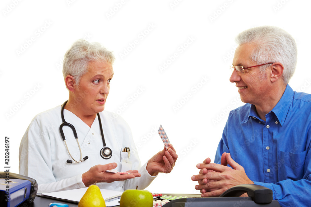 Ein Arzt Gibt Dir 3 Tabletten Und Sagt Ärztin zeigt Tabletten Stock Photo | Adobe Stock