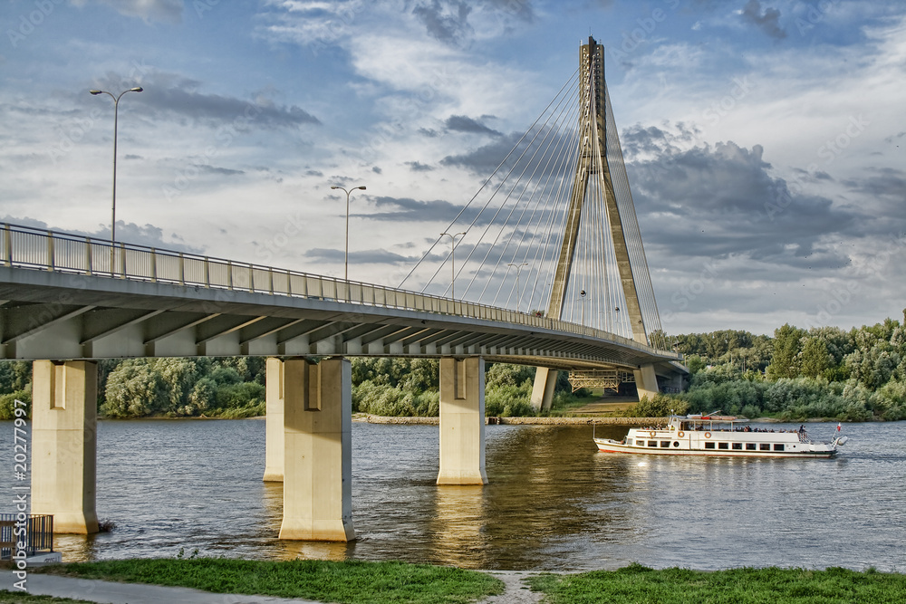 Fototapeta premium Most Świętokrzyski na Wiśle w Warszawie. Technika HDR.