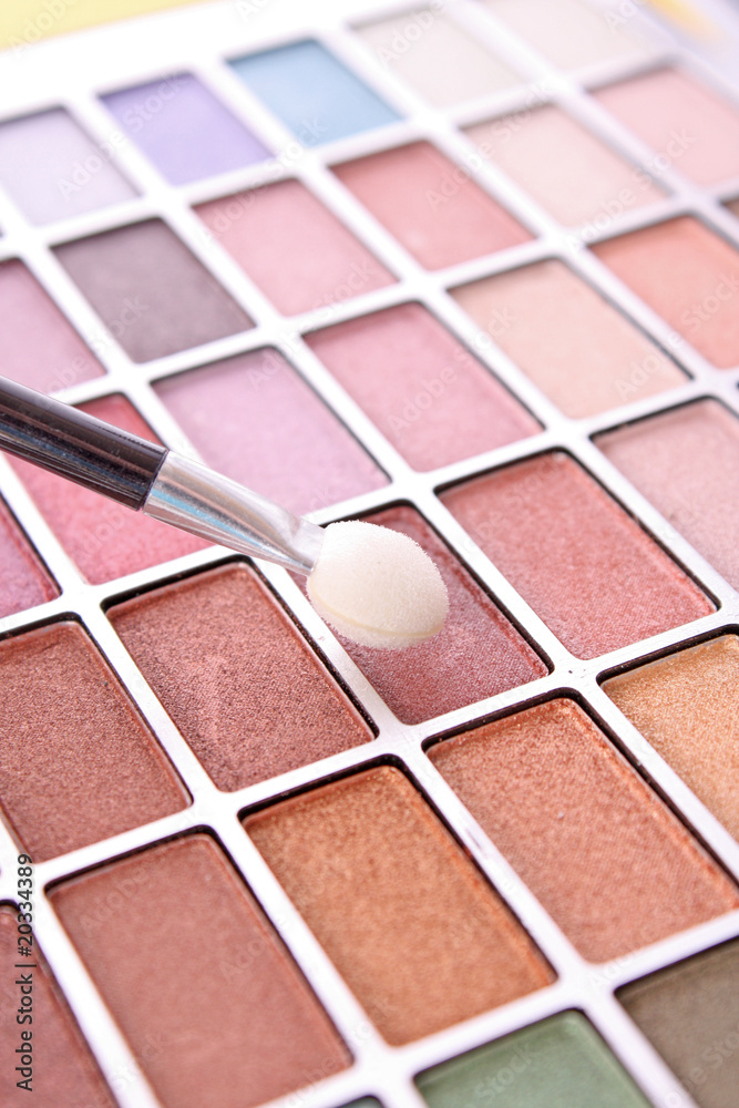 Big eye shadow kit and applicators