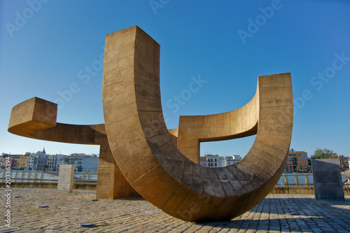 Tolerancia de Eduardo Chillida photo
