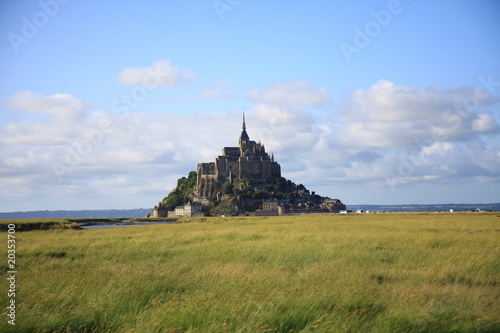 CAMPOS CERCA DEL MONT SAINT MICHEL photo