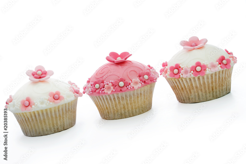 Pink and white cupcakes