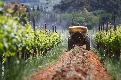 Spray Tractor