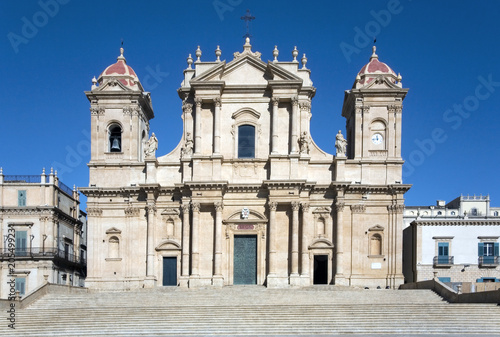 Facciata della cattedrale di Noto, Sicilia photo
