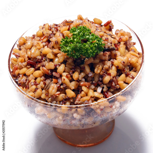 Mélange de céréales : blé,riz rouge,quinoa,riz sauvage photo