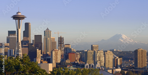 Seattle and the Mountain