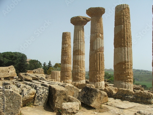 Rovine del tempio di Ercole photo