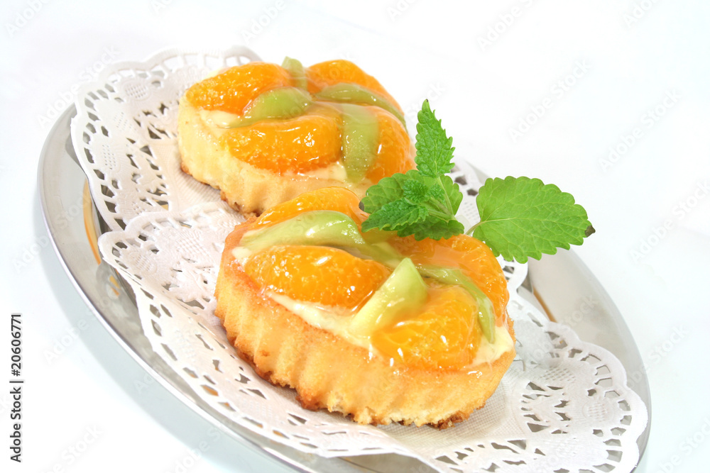 Mandarinentörtchen mit Zitronenmelisse Mandarinentörtchen mit Zitronenmelisse
