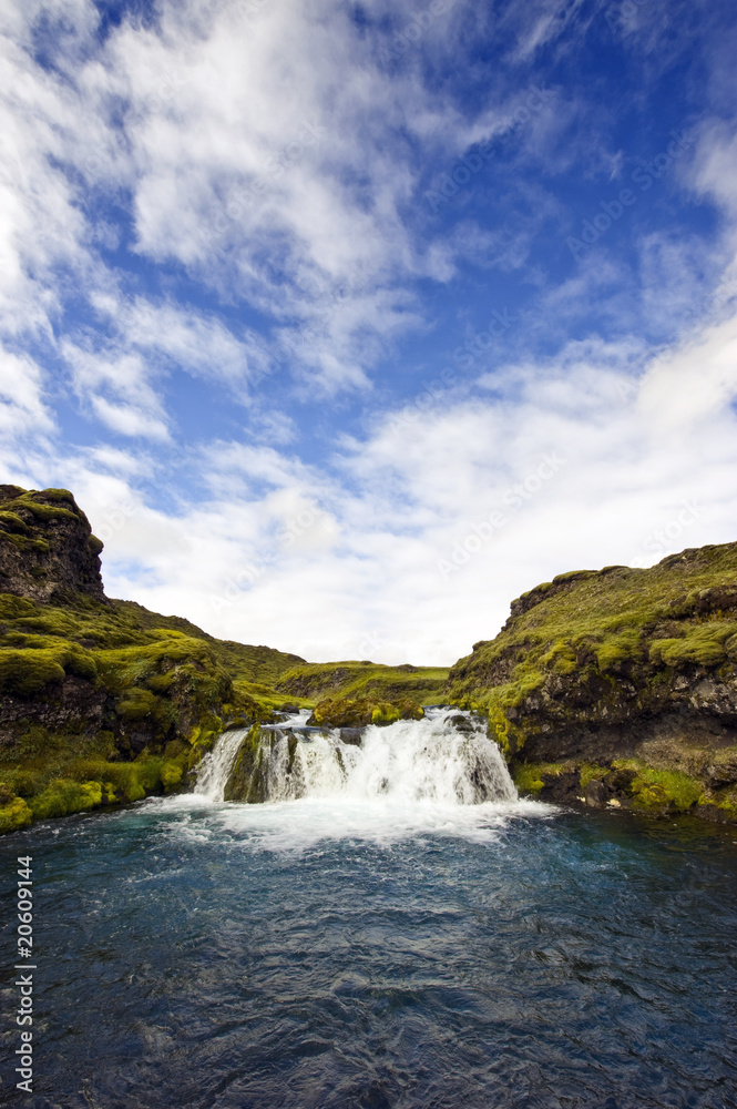 Obraz premium Landmannalaugar Waterfall