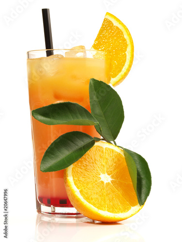 Tequila Sunrise - Cocktail mit Orangensaft und Grenadine #20647996