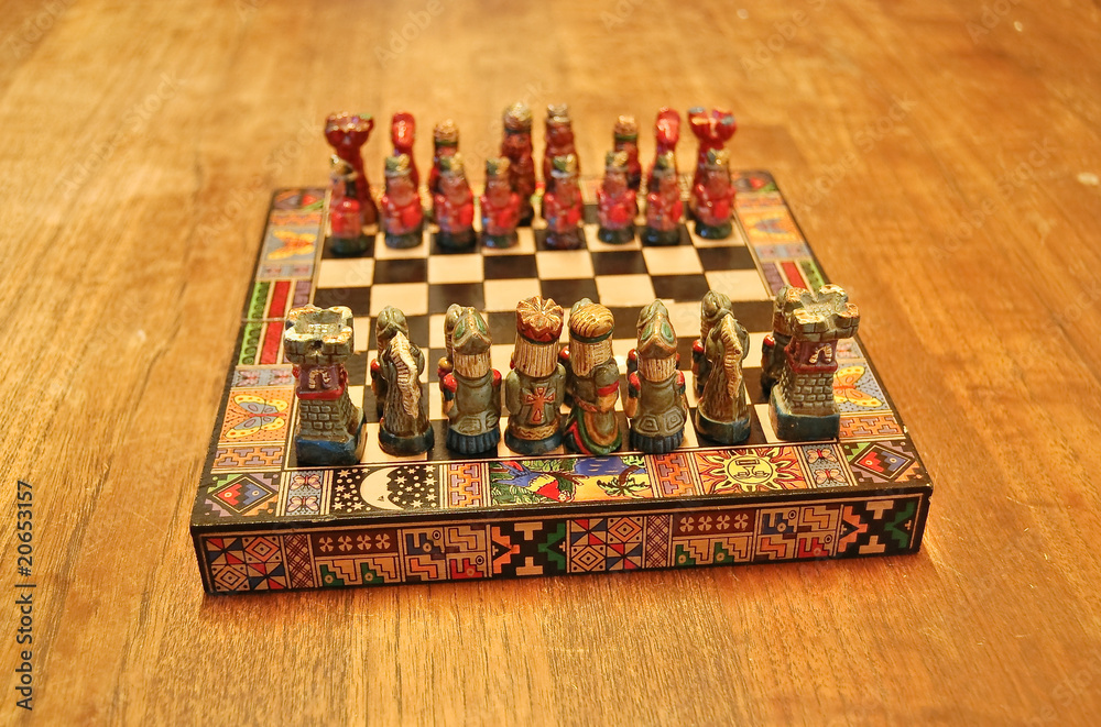 Jeu d'échecs amérindiens vs conquistador en bois Jeu d'échecs amérindiens vs conquistador en bois