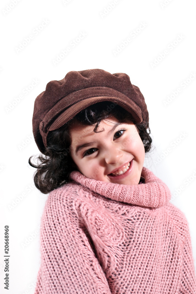 Fillette souriante avec chapeau Fillette souriante avec chapeau