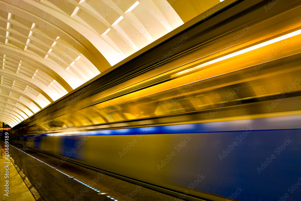 Obraz premium fast moving train by motion