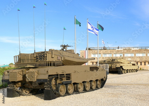 Obraz na płótnie Merkava - Israeli battle tank in the Yad LaShiryon, tank museum in Latrun area, central Israel. w salonie