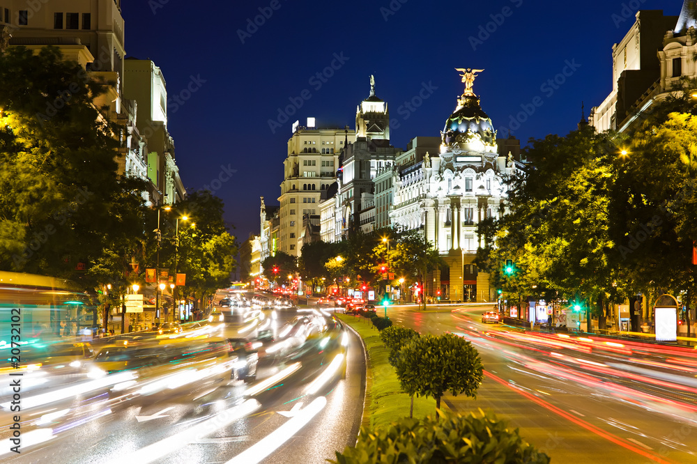 Fototapeta premium Street traffic in night Madrid, Spain
